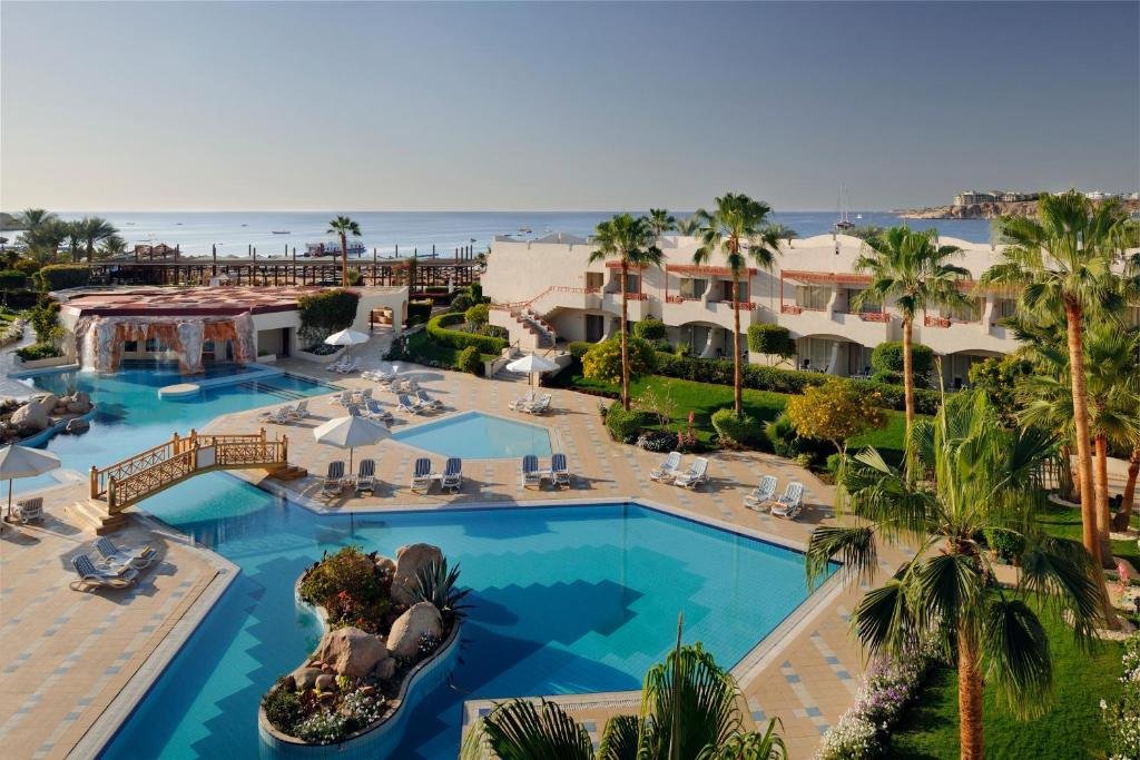 Promenade Beach Resort